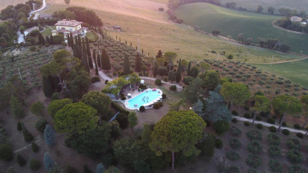 Villa Parco Fibonacci Montefano Esterno foto